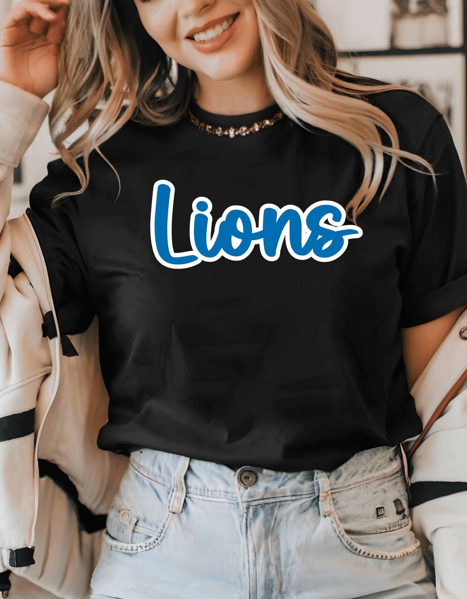 Bold Cursive Lions Tshirt Black