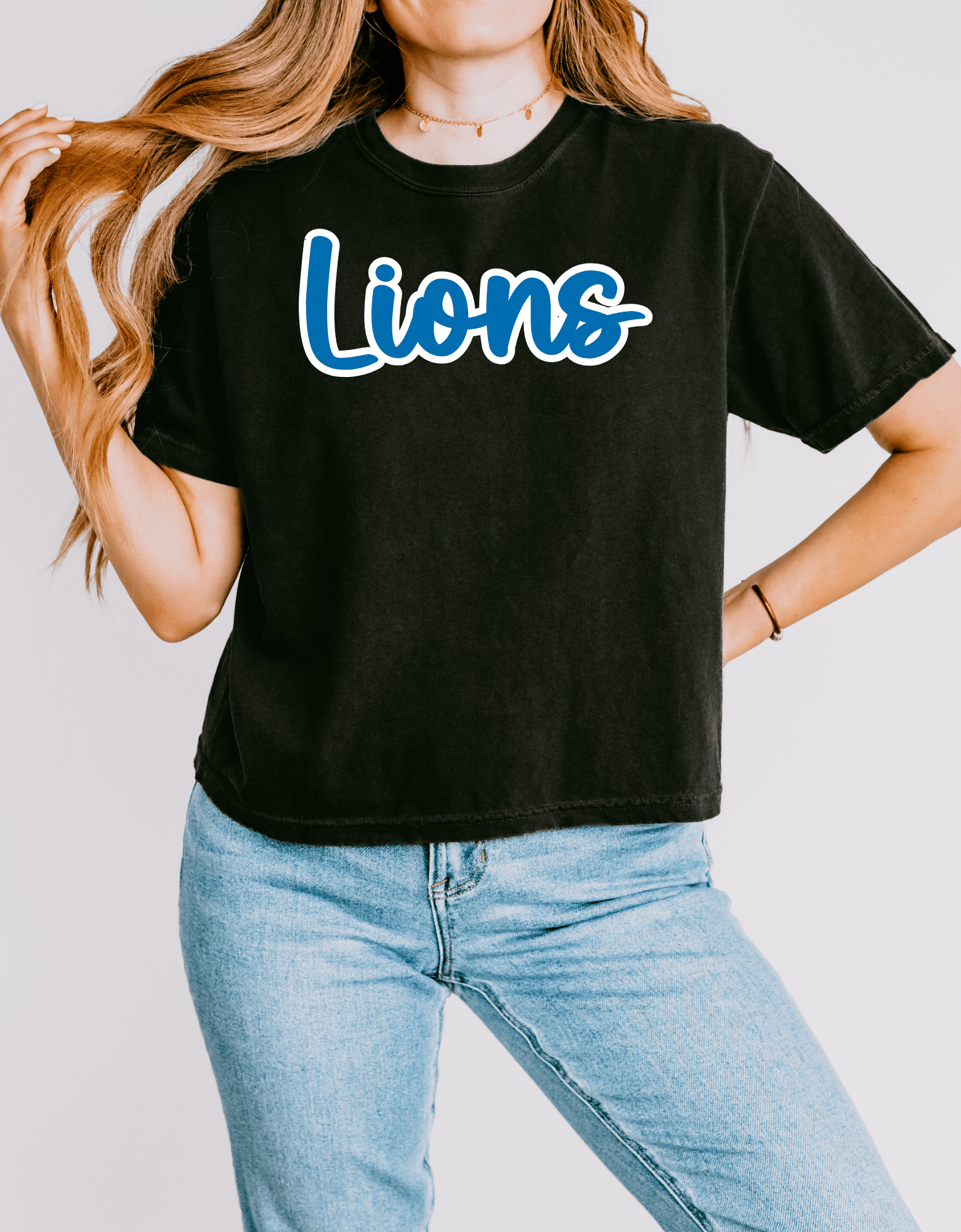 Bold Cursive Lions Womens Boxy Tshirt Black